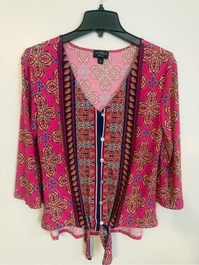 Stitch Collection Pink & Navy Button Front Tie-Hem Blouse size medium